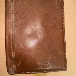 Vintage Coach Tan Leather Portiflio